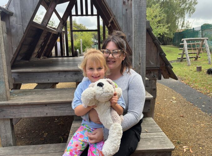 Holly with daughter Ayda